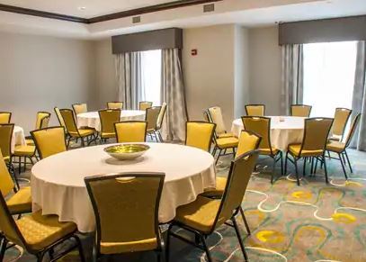Hampton & Mishawaka/south Bend At Heritage Square 3*