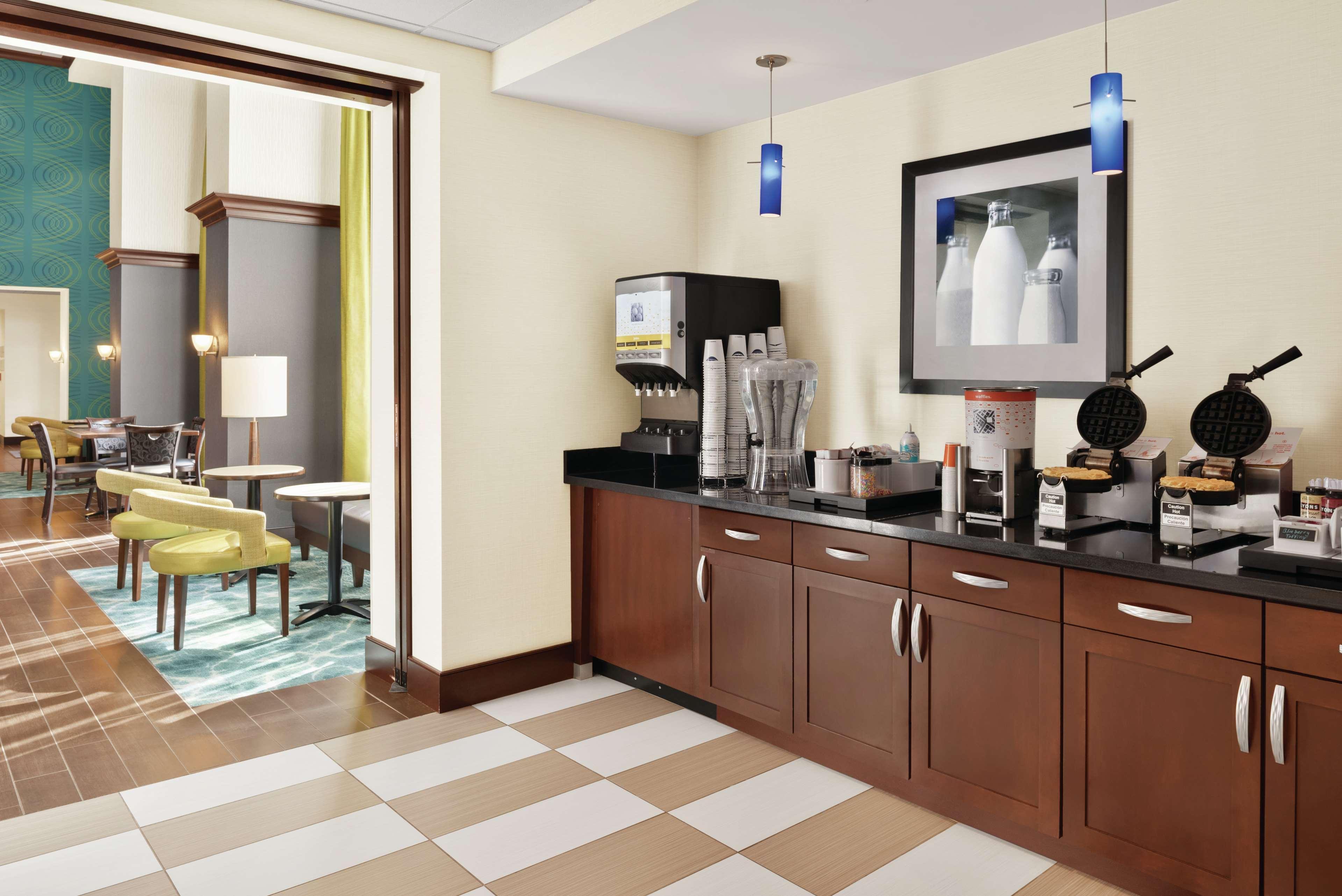 Hotel Hampton & Mishawaka/south Bend At Heritage Square 3*