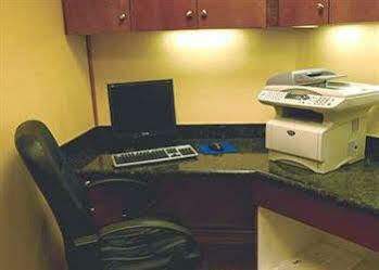 Hotel Hampton & Mishawaka/south Bend At Heritage Square 3*